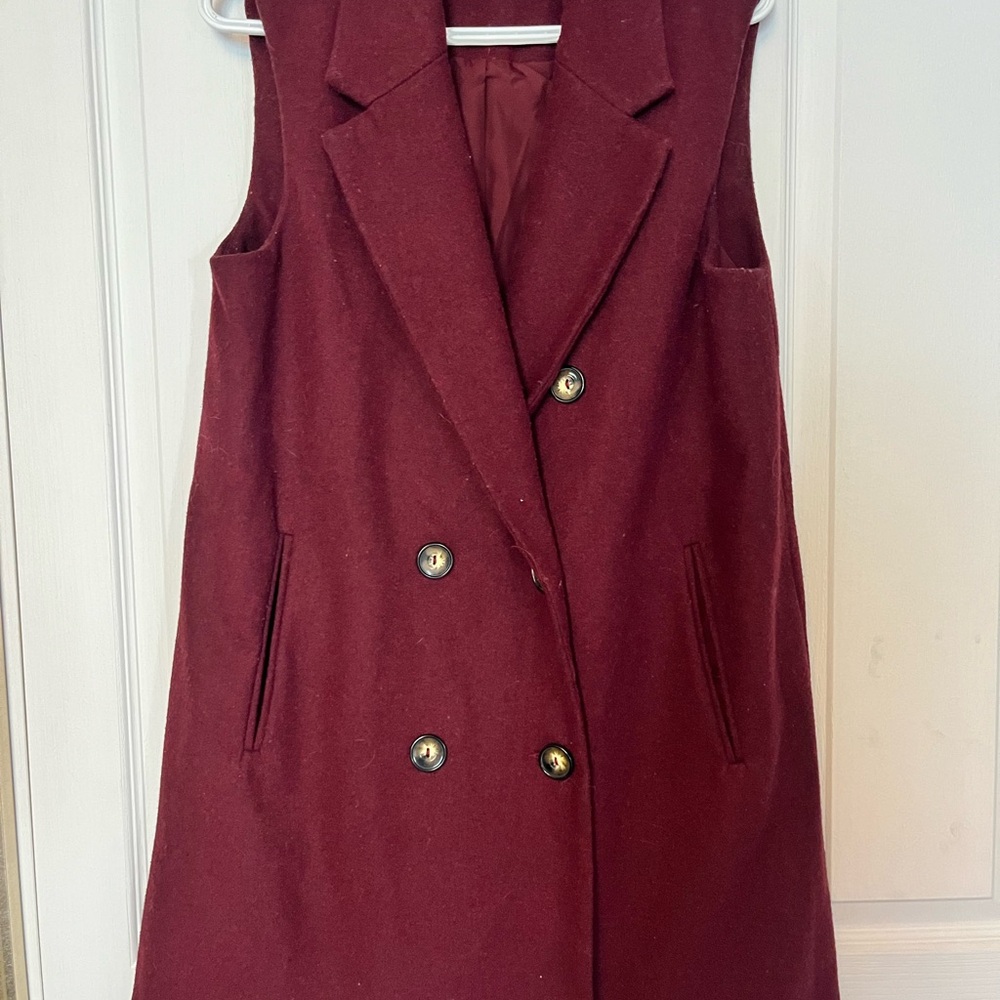 Elegant Burgundy Wool Blend Vest